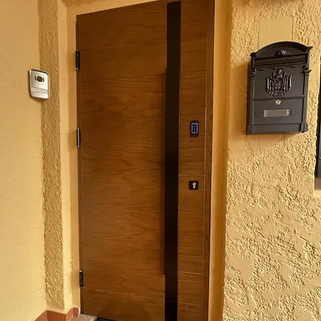 Captain's House Apartman *