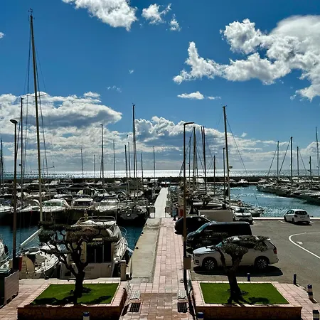 Captain's House Apartman *